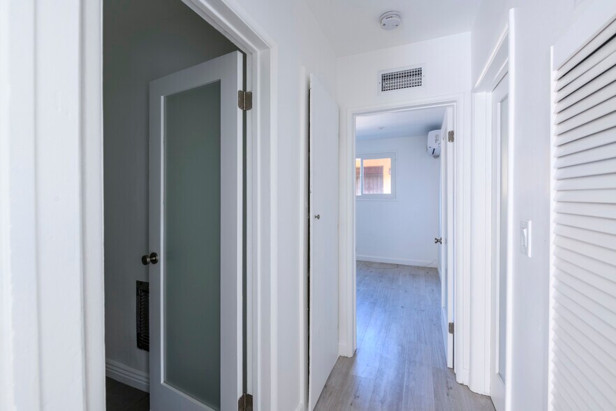 More Photos Of 337 S Rexford Dr, Beverly Hills Apartments For Sale