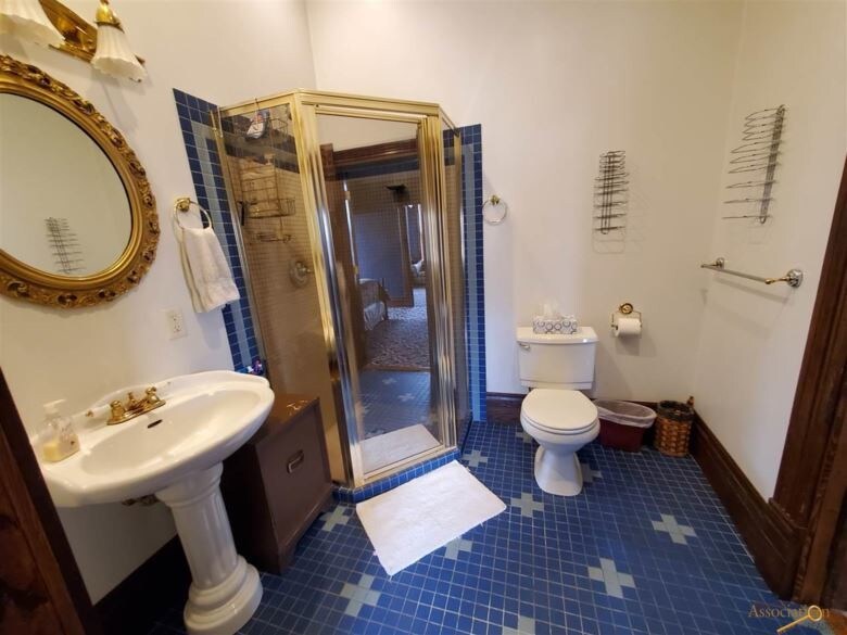 More Photos Of 305 W Main St, Lead Restaurant For Sale