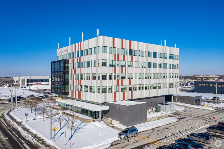 More Photos Of 1699 Boul Le Corbusier, Laval Office For Lease