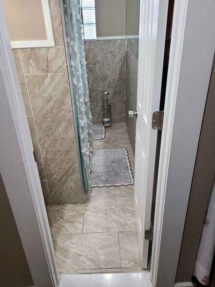 More Photos Of 414 W 29th St, Pueblo Hotel For Sale