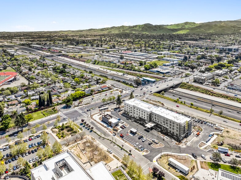 More Photos Of 999 Center Dr, Pittsburg Freestanding For Sale