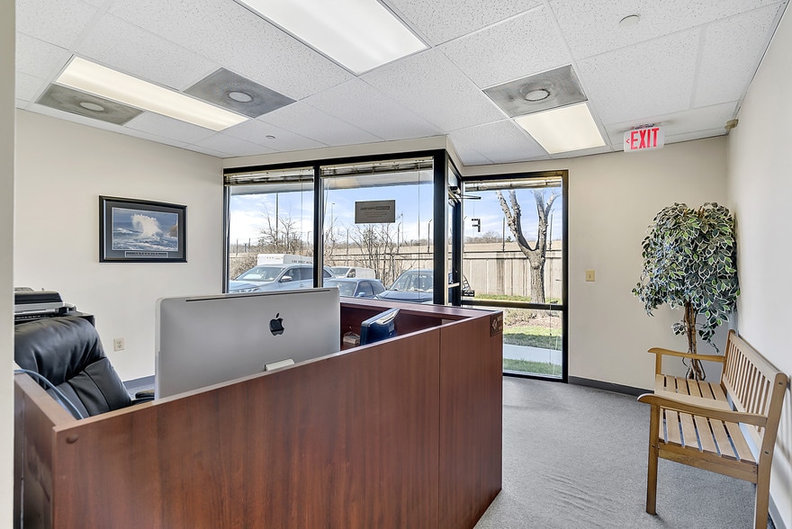 More Photos Of 8390 Terminal Rd, Lorton Flex For Sale