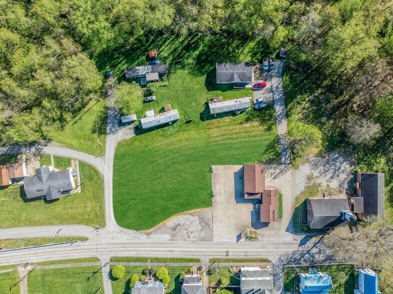 More Photos Of 212 Pine St, Jefferson Carwash For Sale