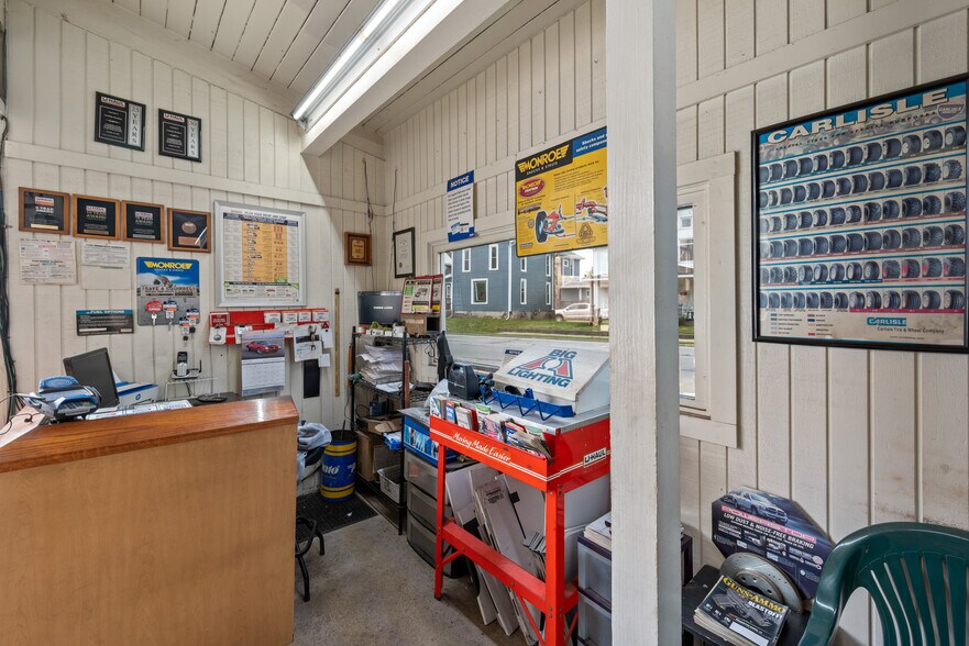 More Photos Of 602 S Jefferson St, Huntington Specialty For Sale