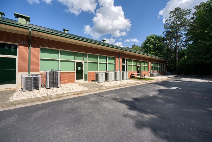More Photos Of 3635 Highway 124, Dacula Medical For Lease