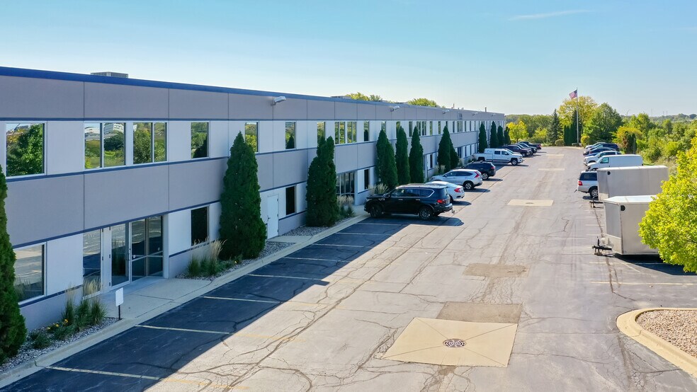 More Photos Of 1585 Beverly Ct, Aurora Warehouse For Lease