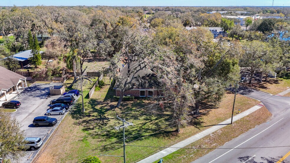 More Photos Of 3203 Lithia Pinecrest Rd, Valrico Medical For Sale