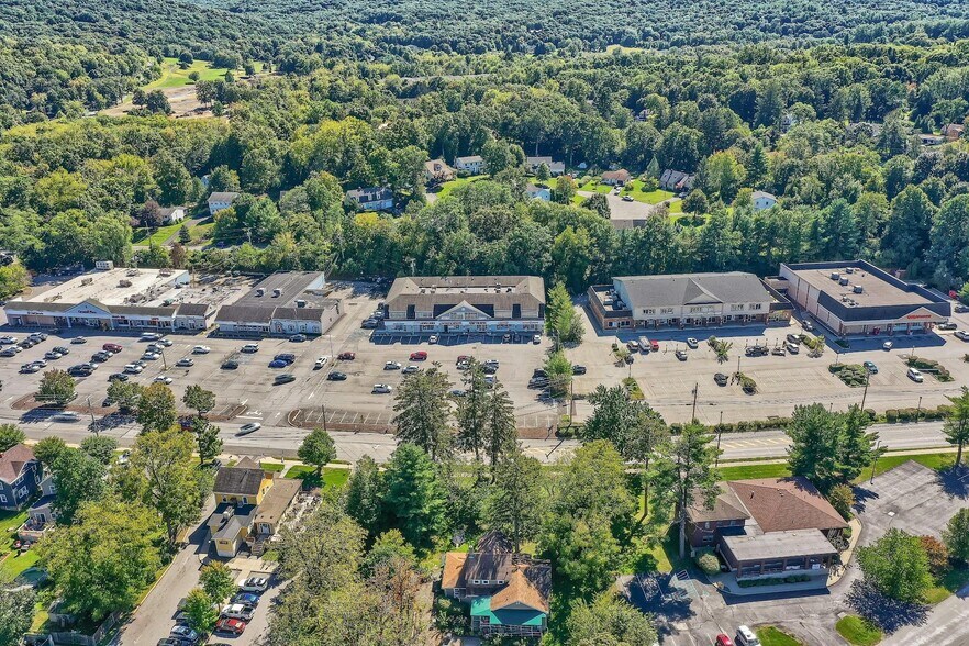 More Photos Of 21 Laurel Ave, Cornwall Medical For Lease