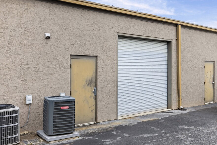 More Photos Of 307 Commerce Dr, Augusta Light Manufacturing For Lease