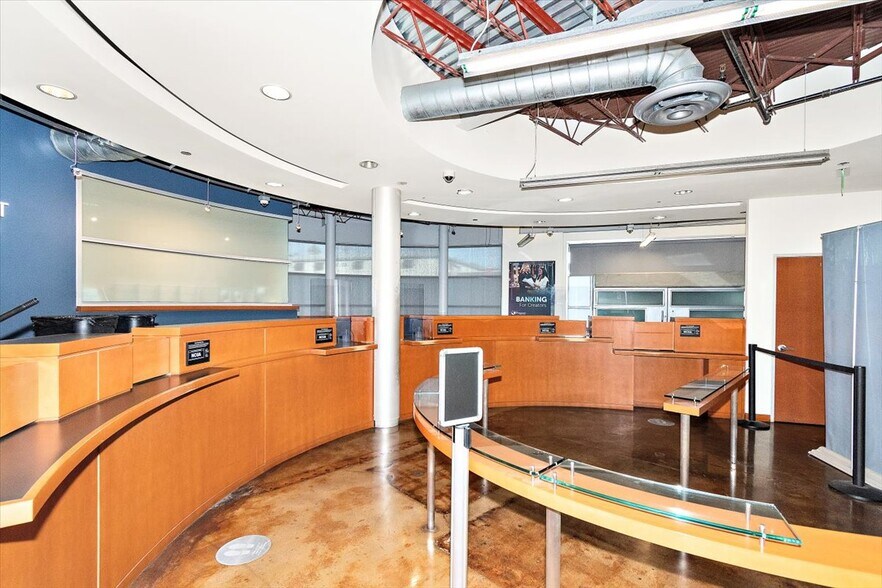 More Photos Of 2520 W Olive Ave, Burbank Medical For Lease