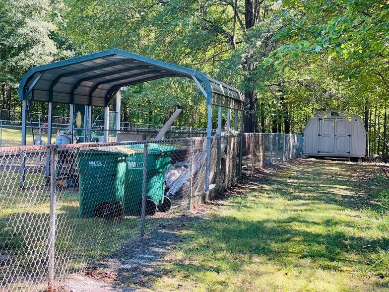 More Photos Of 301 W Main St, Stoneville Office For Sale