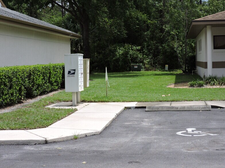 More Photos Of 205 Zeagler Dr, Palatka Medical For Sale