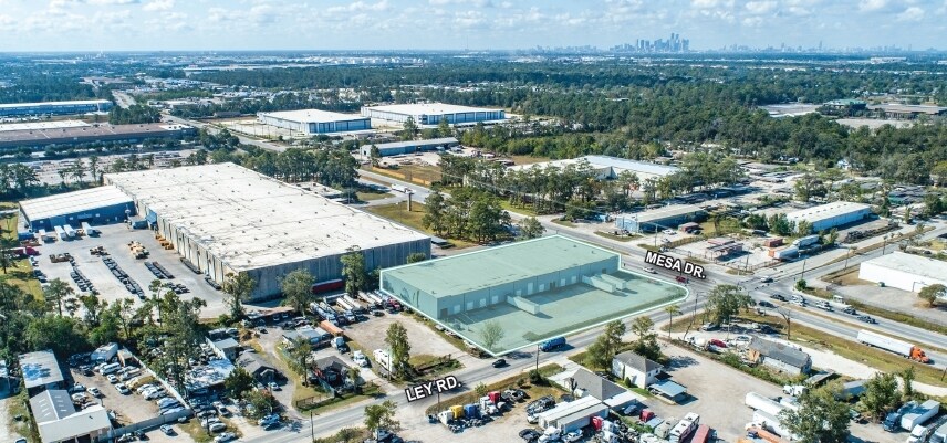 More Photos Of 7502 Mesa Dr, Houston Warehouse For Lease