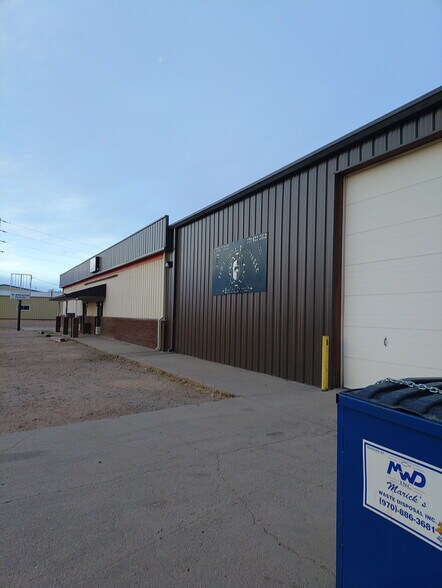 More Photos Of 440 Charmony Frontage Rd, Sterling Industrial For Lease