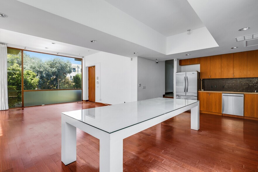 More Photos Of 1800-1808 Thayer Ave, Los Angeles Office For Lease