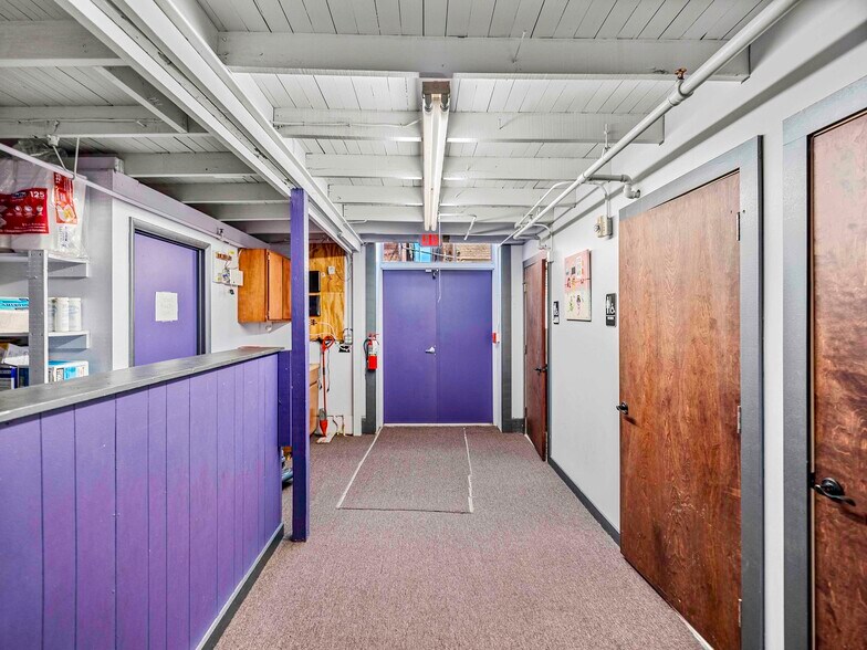 More Photos Of 247 E Stuart Ave, Lake Wales Storefront For Lease