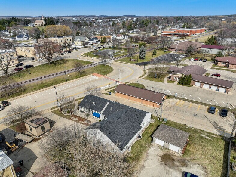 More Photos Of 111-113 Depot, Johnson Creek Medical For Sale