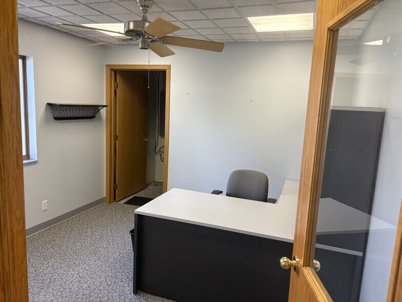 More Photos Of 402 W K St, Mc Cool Junction Industrial For Sale