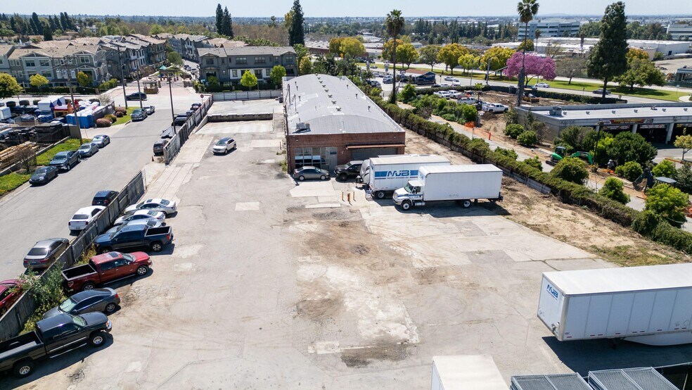 More Photos Of 7343 Pierce Ave, Whittier Manufacturing For Lease