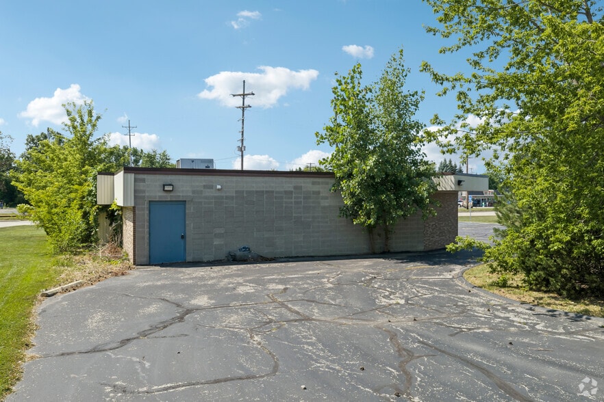 More Photos Of 4335 Wilder Rd, Bay City Office For Sale