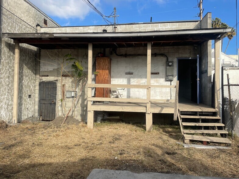 More Photos Of 4812 Huntington Dr S, Los Angeles Storefront Retail Office For Sale