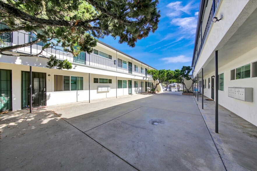 More Photos Of 7025 Boulevard Dr, La Mesa Apartments For Sale
