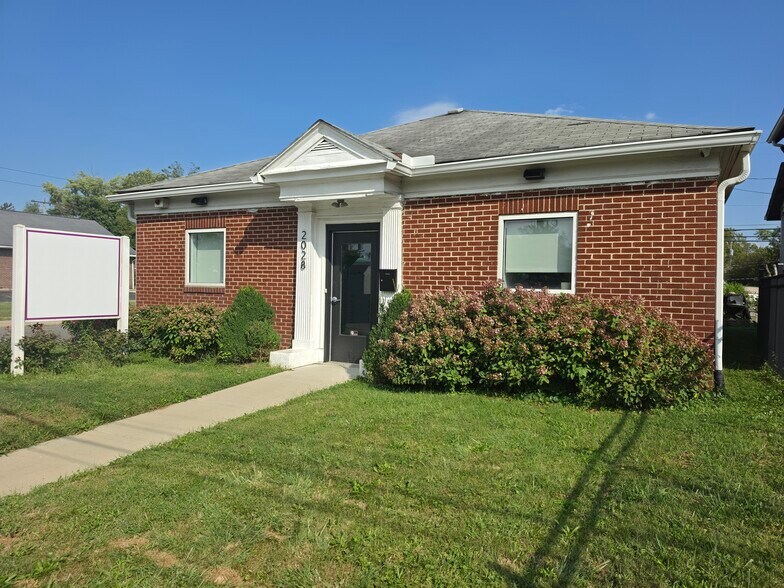 Primary Photo Of 2028 Cleveland Ave, Columbus Office For Lease