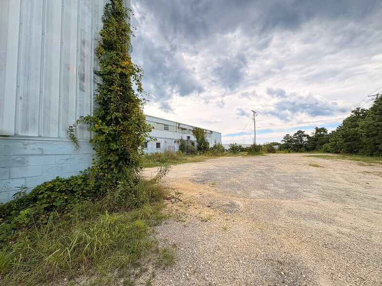 More Photos Of 5 Canale Dr, Egg Harbor Township Manufacturing For Lease