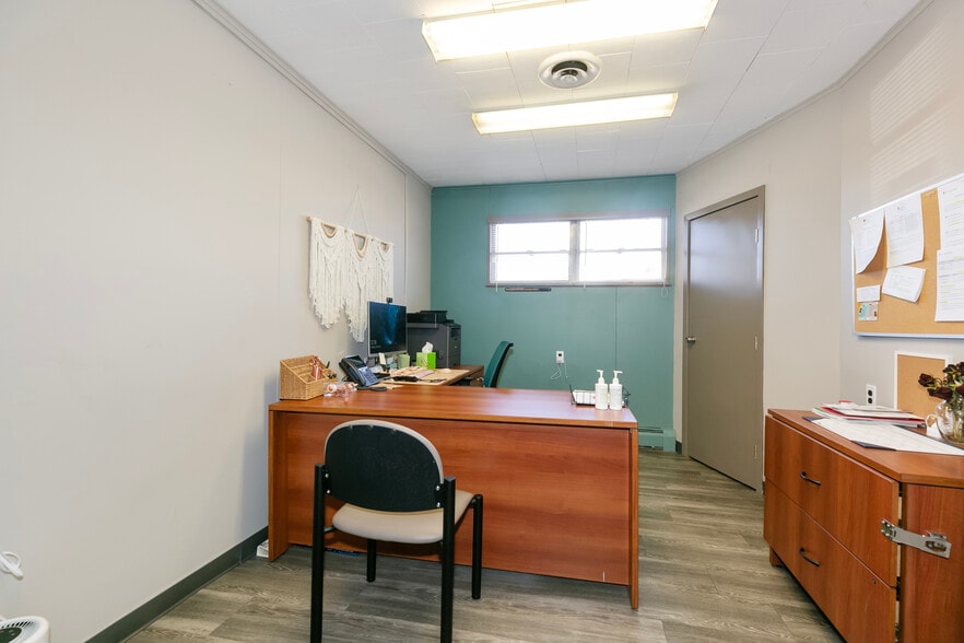 More Photos Of 421 Deer Park Ave, Babylon Medical For Sale