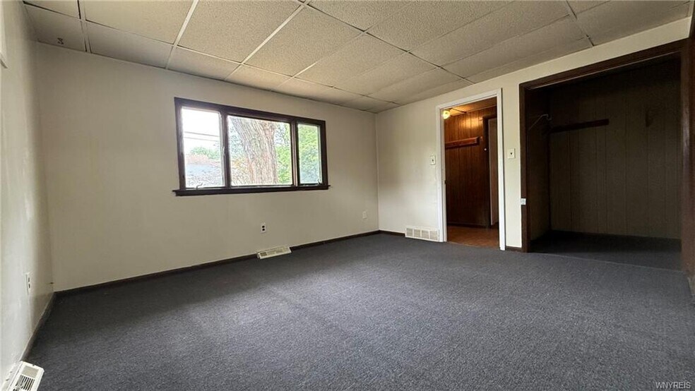 More Photos Of 1890 Linwood Ave, Niagara Falls Apartments For Sale