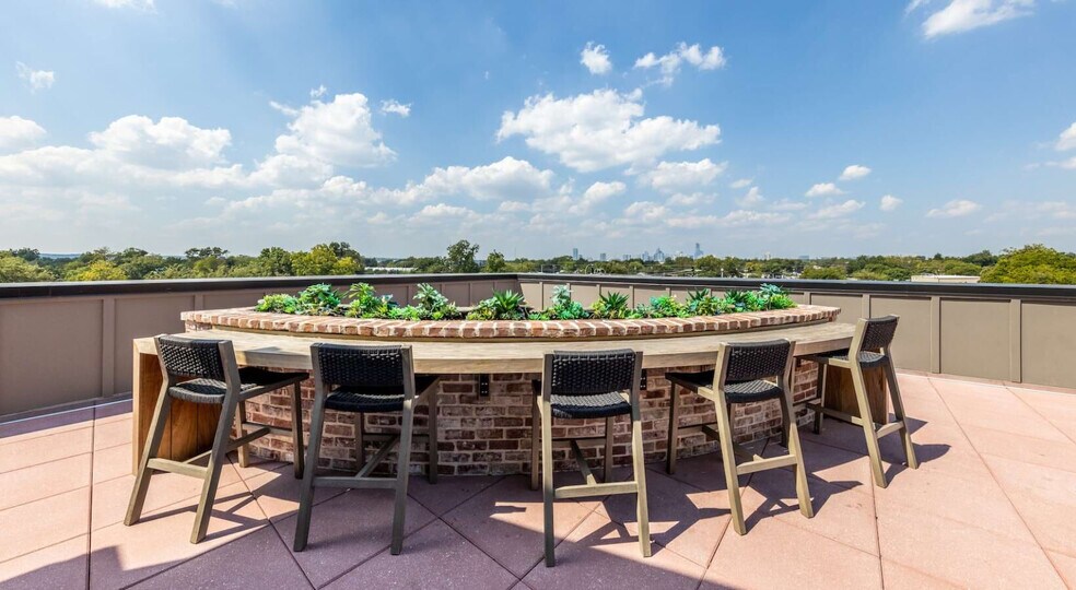 More Photos Of 4910 E 7th St, Austin Coworking Space