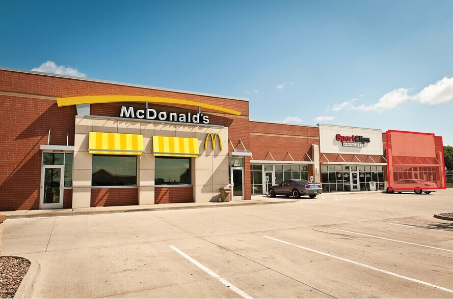 Primary Photo Of 675 Pacha Pkwy, North Liberty Storefront Retail Office For Lease