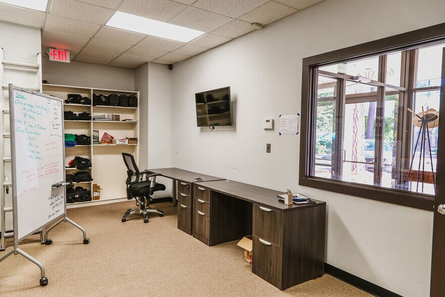 More Photos Of 130 Lexington Ln, Southern Pines Office For Sale