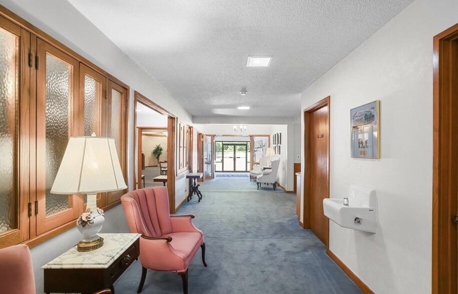 More Photos Of 1801 Commerce Blvd, Mound Funeral Home For Sale