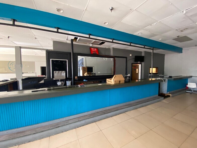 More Photos Of 2475 S Park Ave, Sanford Storefront Retail Office For Sale