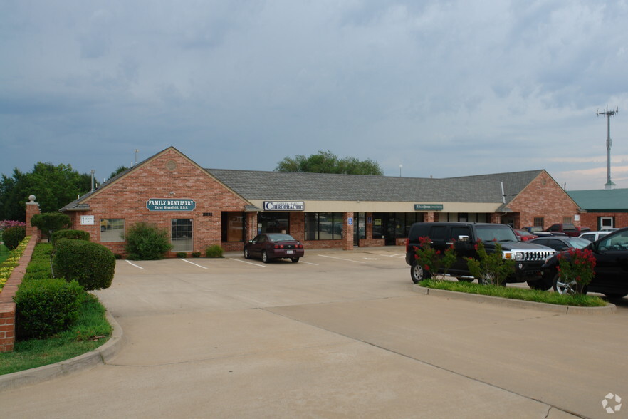 Primary Photo Of 3201 E Memorial, Edmond Medical For Lease