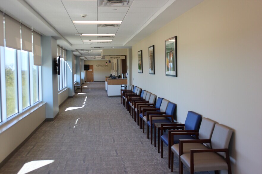 More Photos Of 3989 N Shore Dr, Bryan Medical For Lease