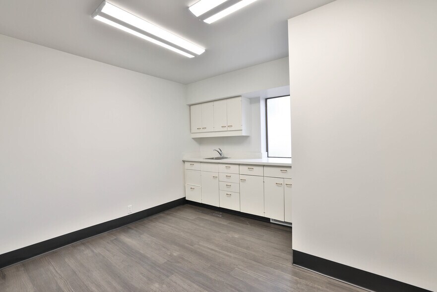 More Photos Of 2504 Samaritan Dr, San Jose Medical For Lease