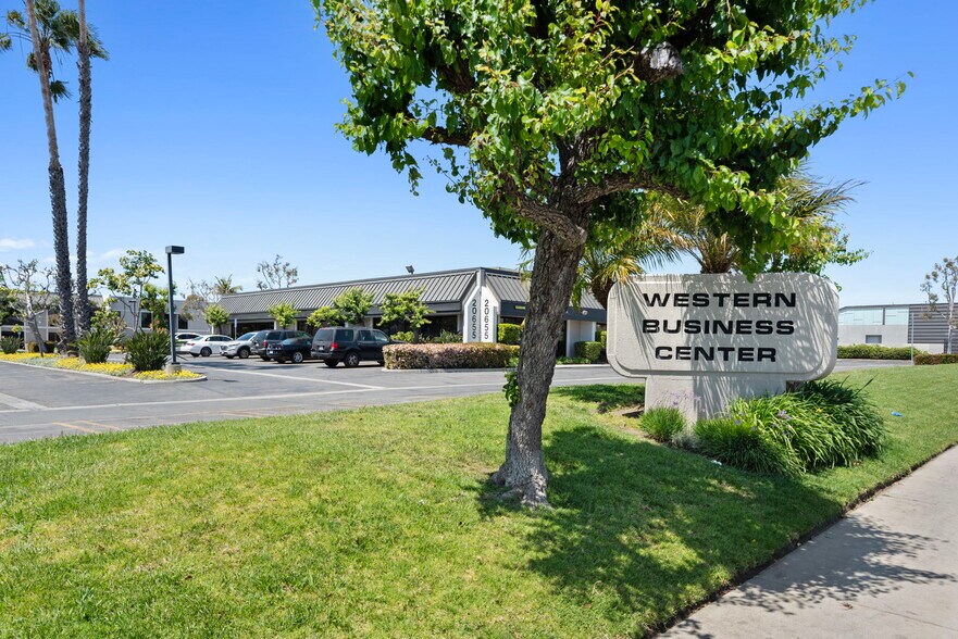 More Photos Of 20695 S Western Ave, Torrance Flex For Lease