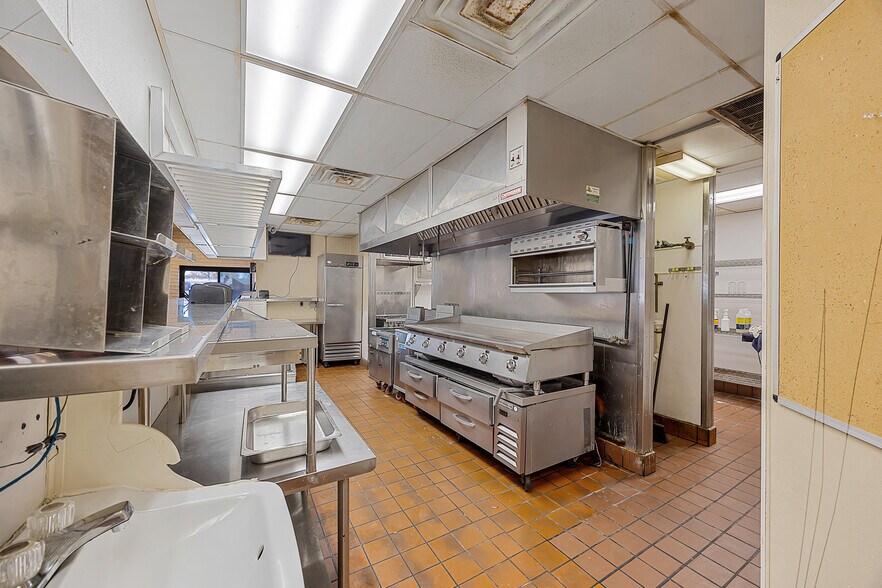 More Photos Of 71 Carriage House Dr, Jackson Restaurant For Sale