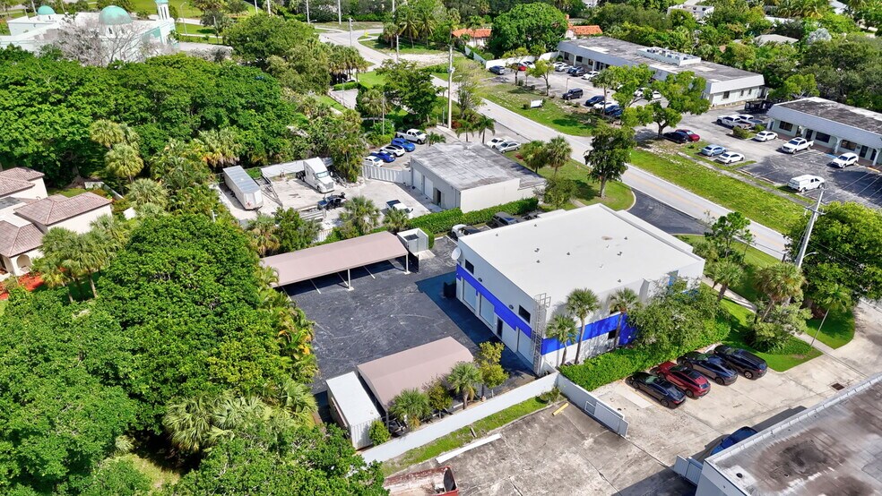 More Photos Of 442 NW 35th St, Boca Raton Office For Sale