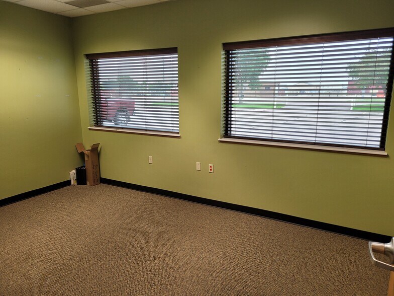 More Photos Of 99 15th St Nw, Huron Manufacturing For Sale