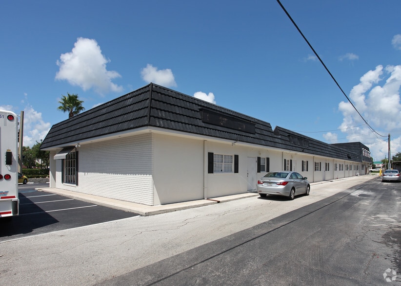 More Photos Of 2080 6th Ave, Vero Beach Storefront Retail Office For Lease