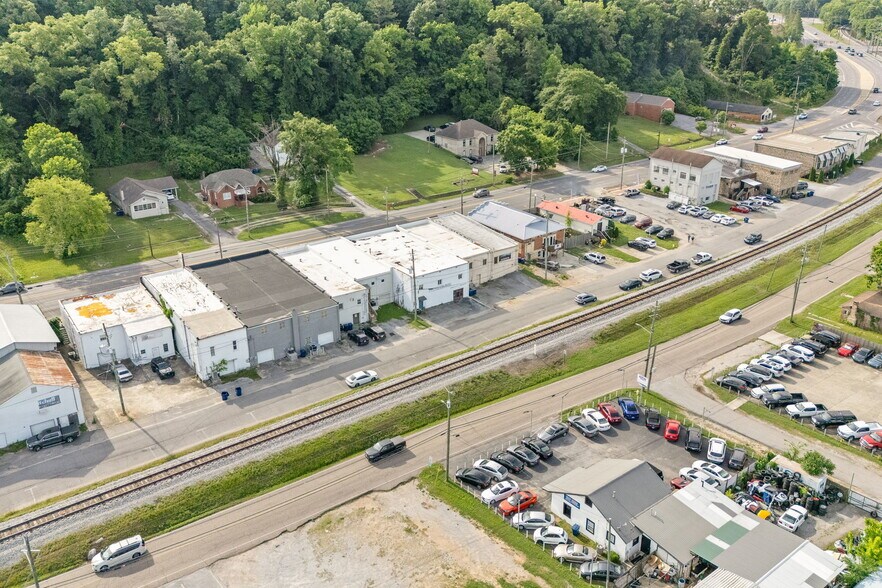 More Photos Of 140 1st S, Alabaster Storefront For Sale