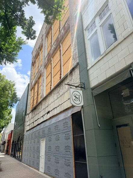 More Photos Of 128-130 N Patterson, Valdosta Storefront Retail Office For Sale
