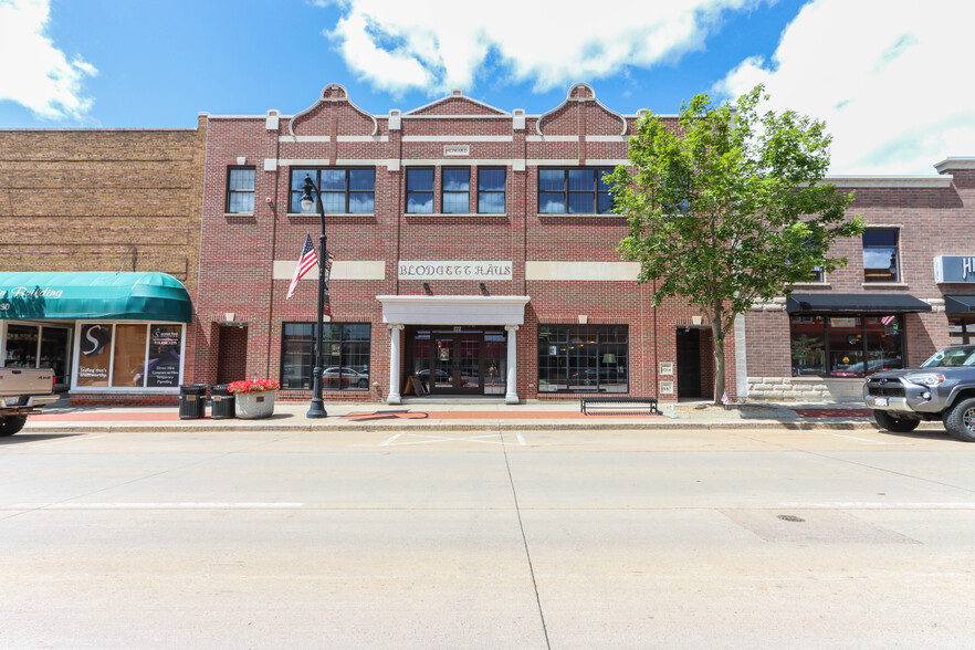 Primary Photo Of 222 S Central Ave, Marshfield Office Residential For Lease