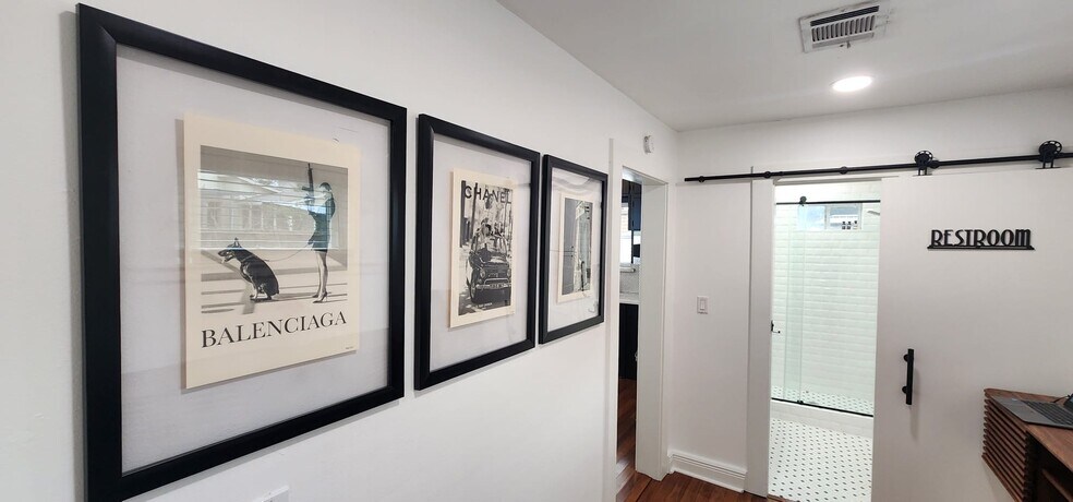 More Photos Of 315 W 9th St, Houston Office For Sale