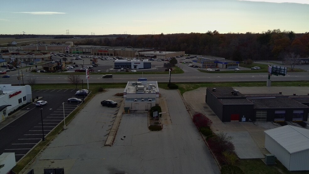 More Photos Of 3485 Court St, Pekin Fast Food For Sale