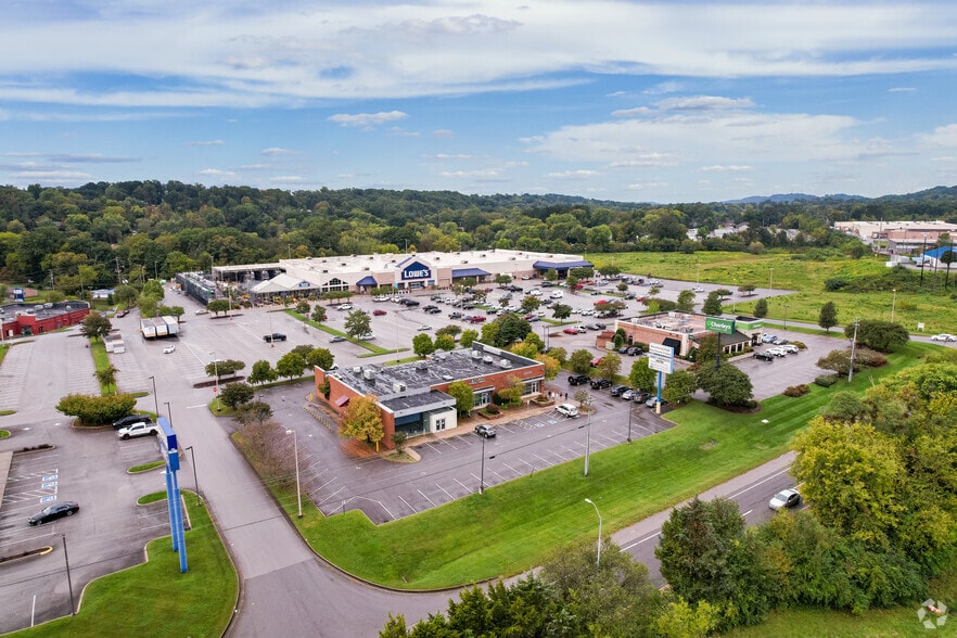 More Photos Of 3010 Mall Rd South, Knoxville Freestanding For Sale