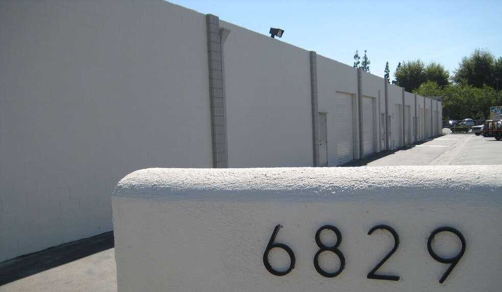 More Photos Of 6829 Canoga Ave, Canoga Park Manufacturing For Lease